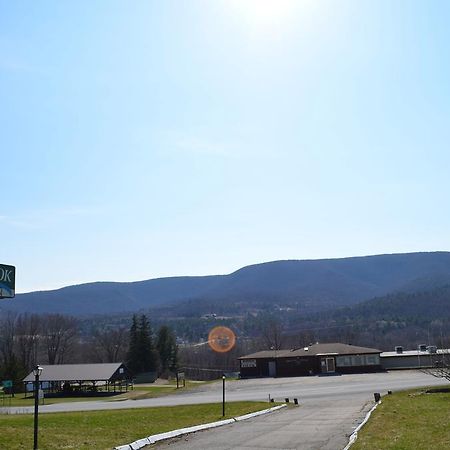 Ladd Brook Inn Pownal Exterior foto