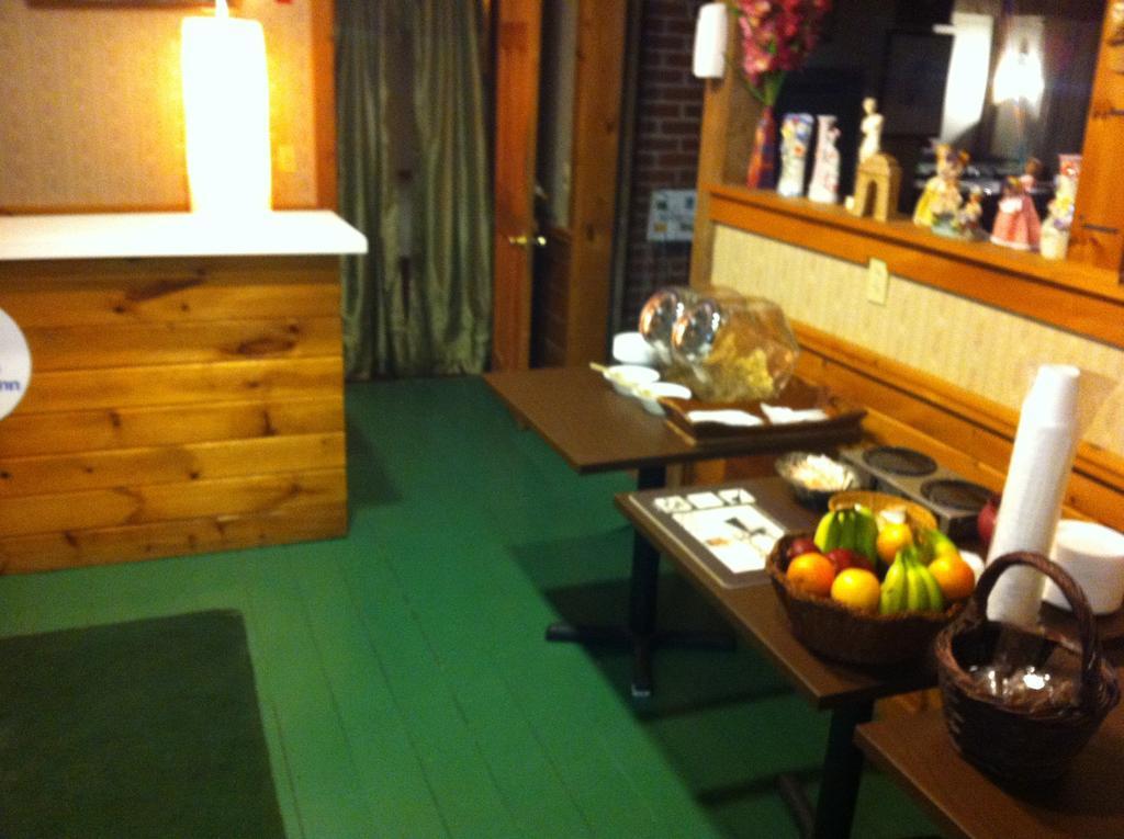 Ladd Brook Inn Pownal Exterior foto